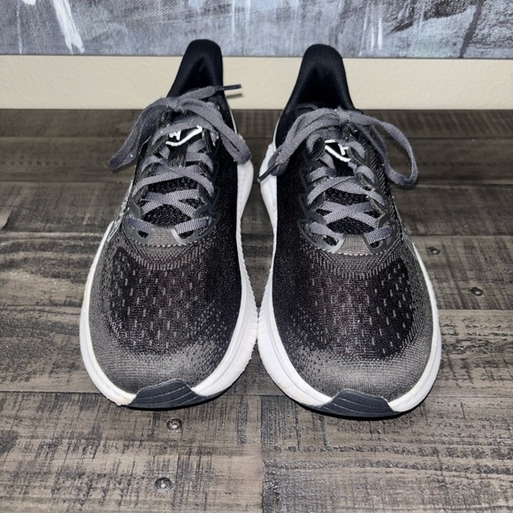 HOKA Mach 6 road-running shoe WOMENS 10D Wide - Picture 2 of 12